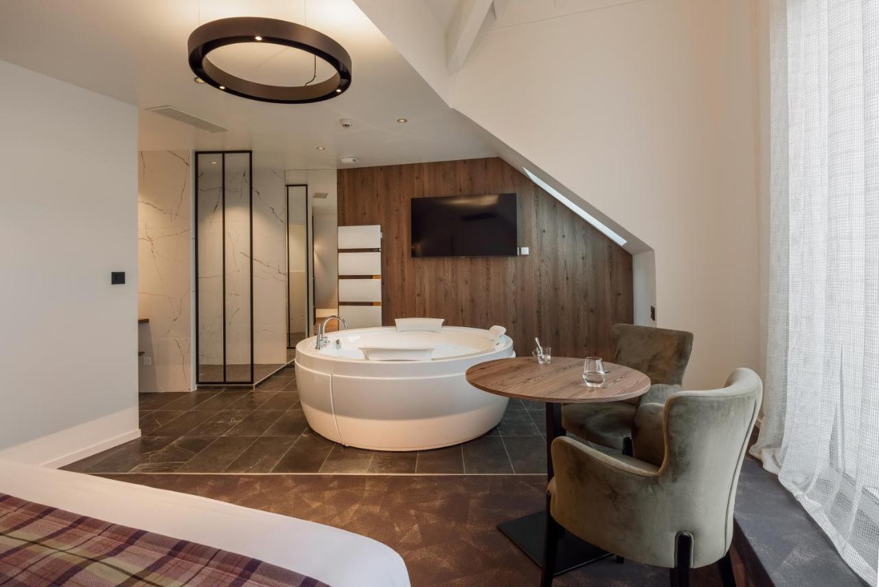 Logis Hotel Parenthese, Restaurant & Spa Chille Екстер'єр фото