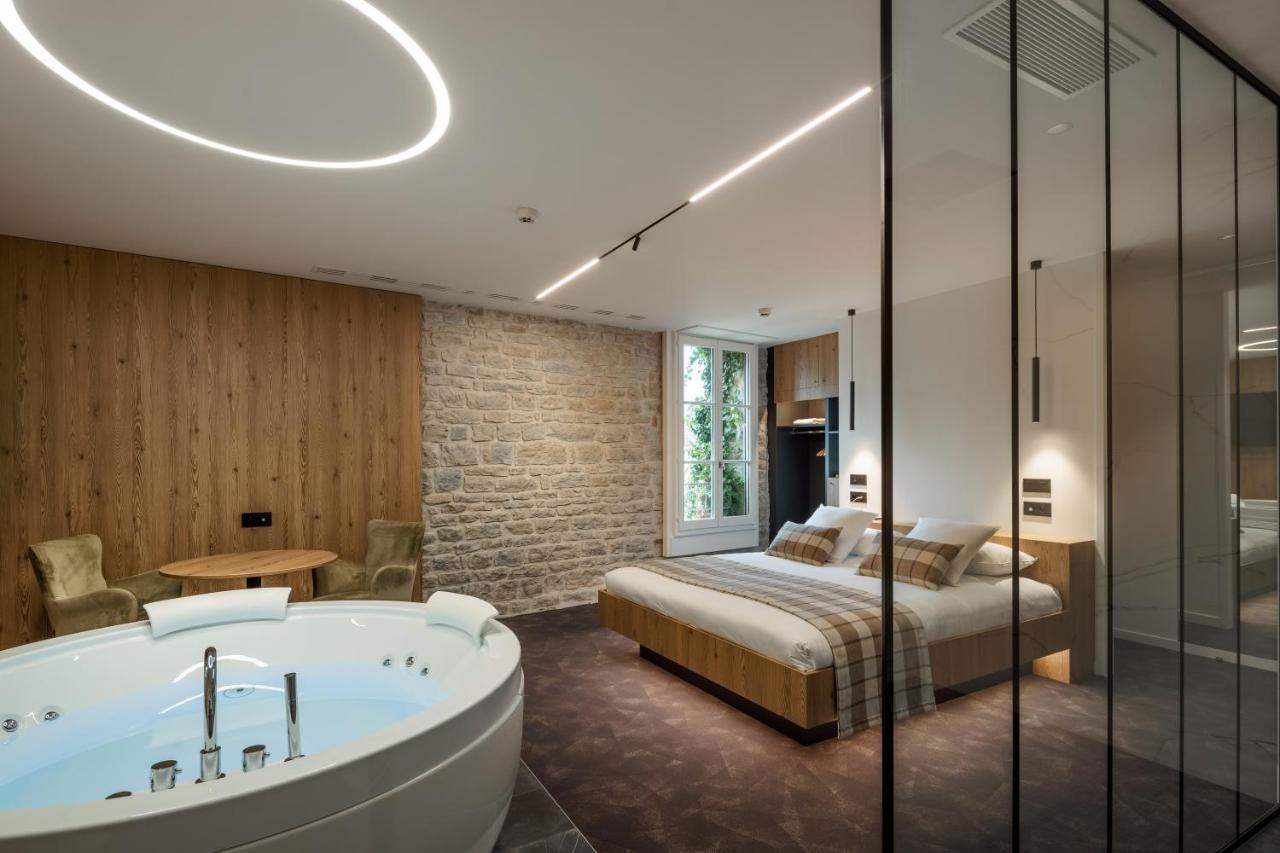 Logis Hotel Parenthese, Restaurant & Spa Chille Екстер'єр фото