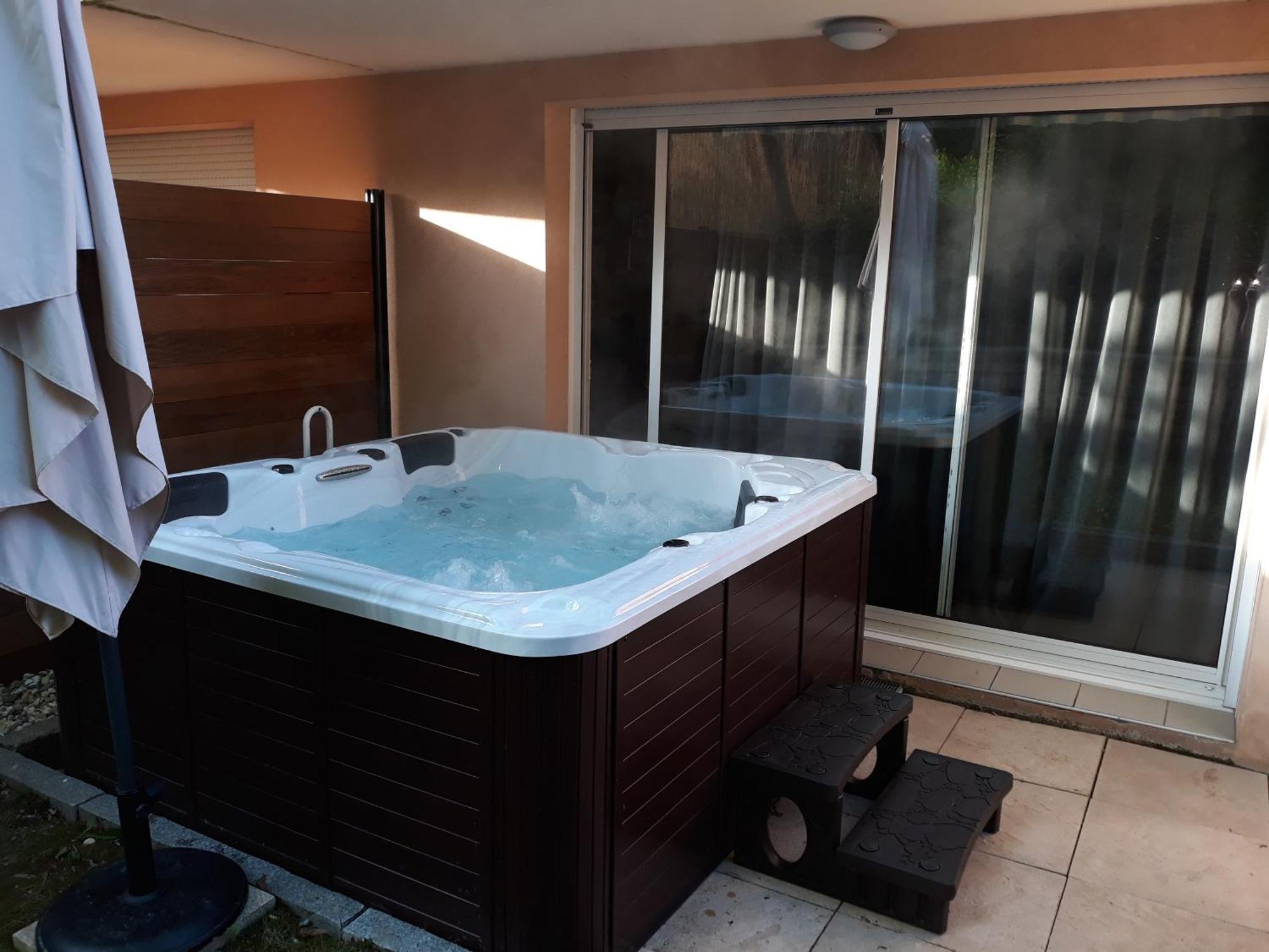 Logis Hotel Parenthese, Restaurant & Spa Chille Екстер'єр фото