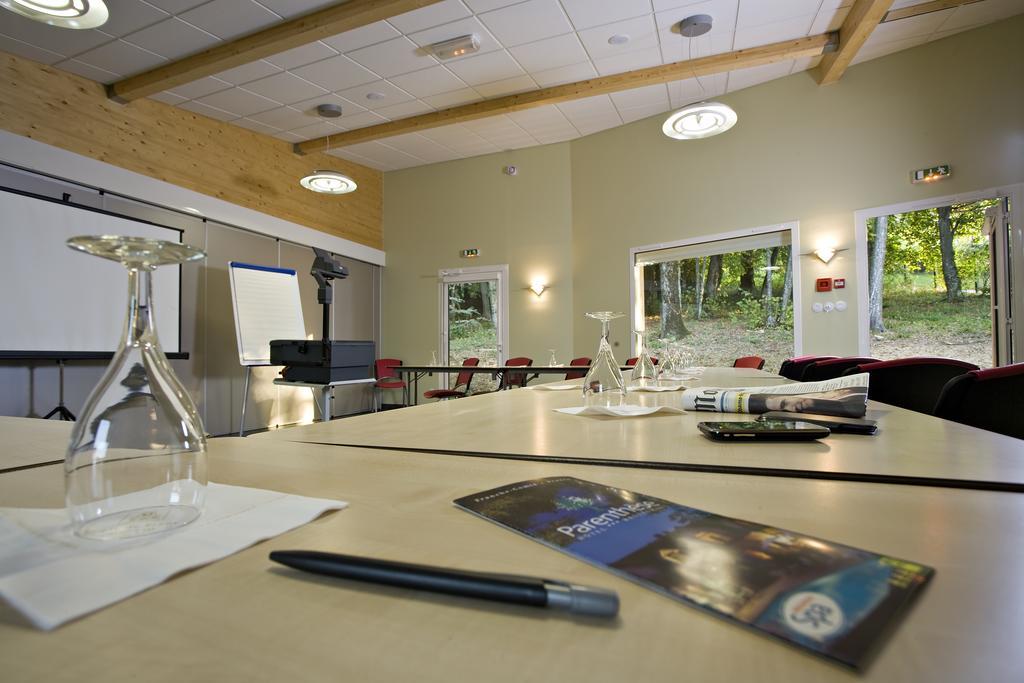 Logis Hotel Parenthese, Restaurant & Spa Chille Екстер'єр фото